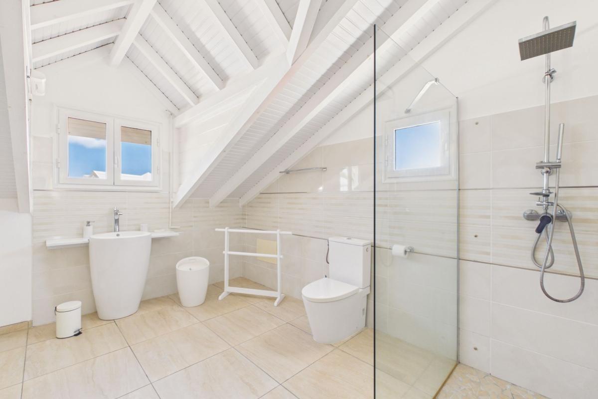 Location sainte luce 10 personnes 5 chambres -sdb chambre 5